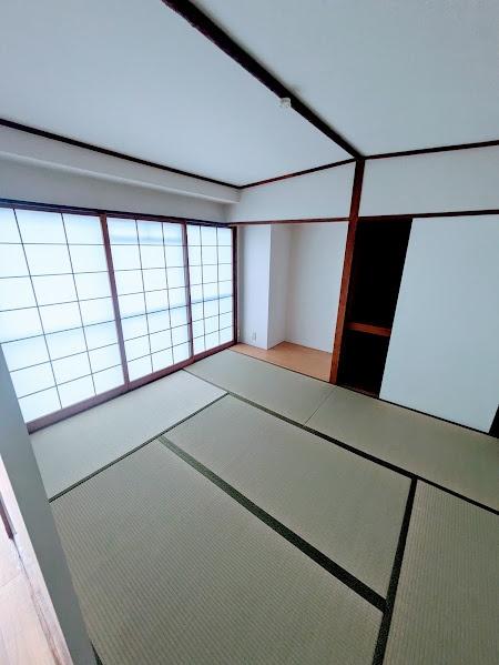 横浜市中区末広町３丁目のマンション