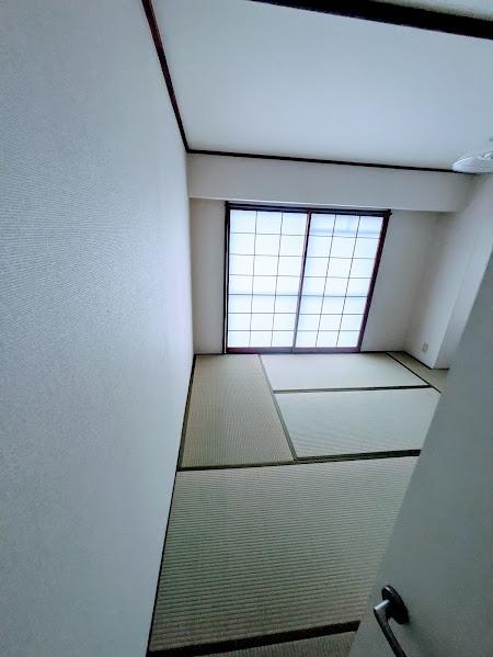 横浜市中区末広町３丁目のマンション