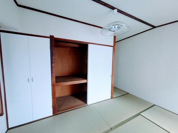 横浜市中区末広町３丁目のマンション