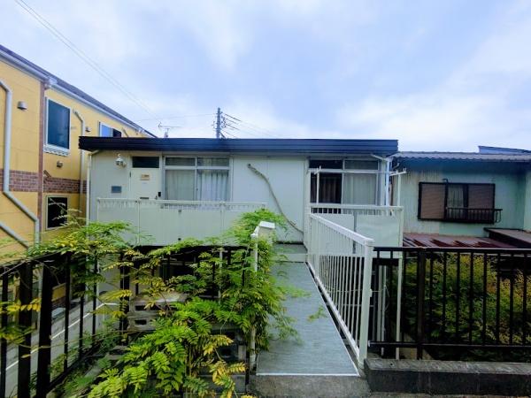 横浜市西区西戸部町１丁目のアパート