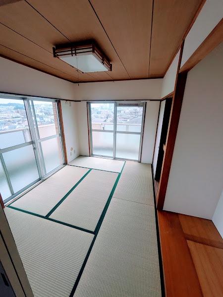 横浜市南区中里３丁目のマンション