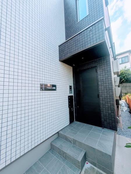 横浜市西区西戸部町２丁目のマンション