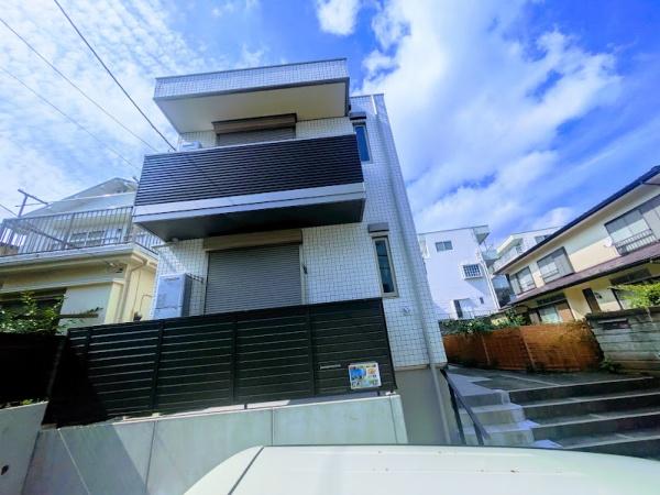 横浜市西区西戸部町２丁目のマンション