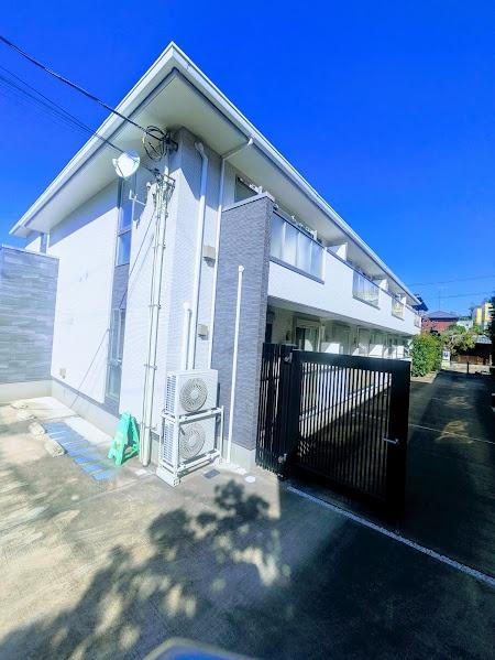 横浜市神奈川区神大寺２丁目のテラスハウス