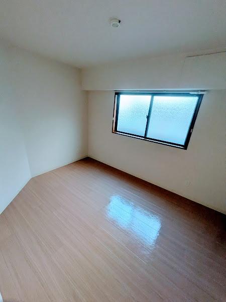 横浜市中区麦田町２丁目のマンション