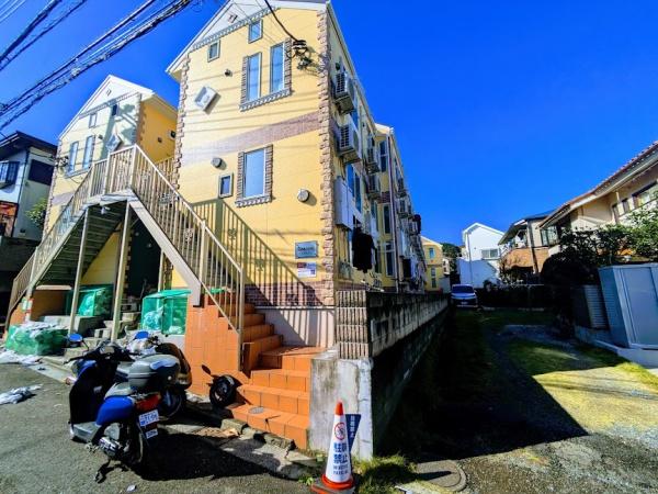 横浜市鶴見区東寺尾１丁目の事務所