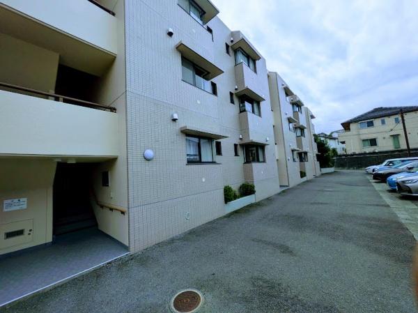 横浜市南区永田東２丁目のマンション