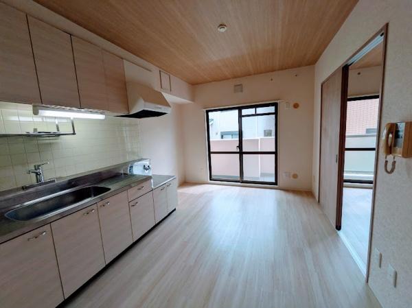 横浜市南区永田東２丁目のマンション