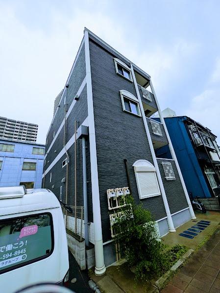横浜市神奈川区子安通２丁目のアパート