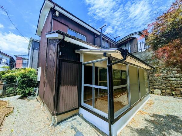 横浜市西区御所山町の貸家