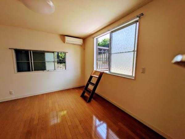 横浜市西区御所山町の貸家