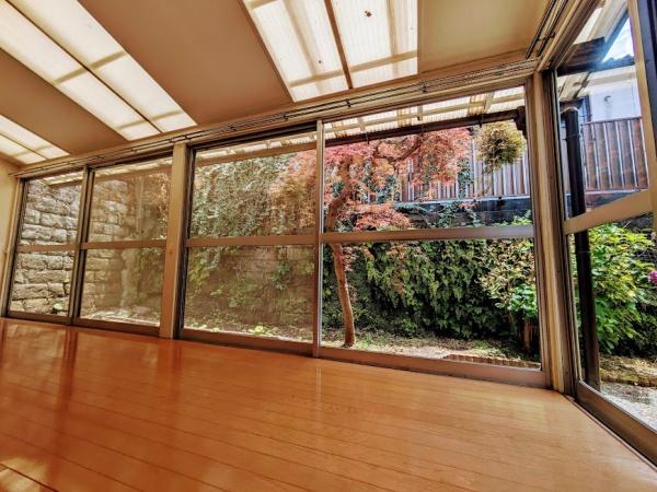 横浜市西区御所山町の貸家