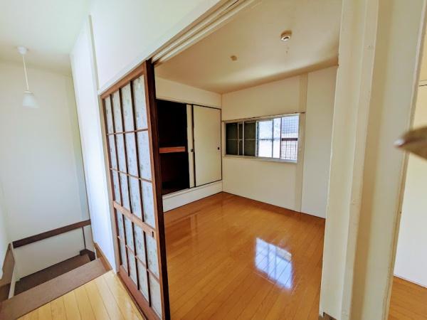 横浜市西区御所山町の貸家