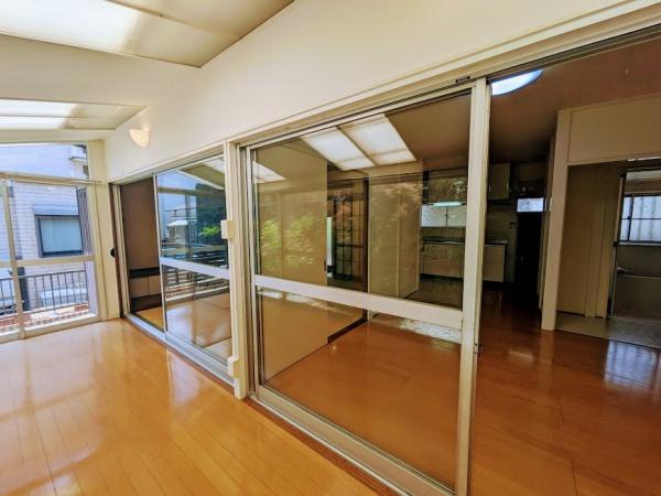 横浜市西区御所山町の貸家