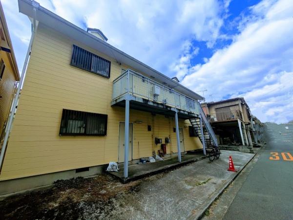 横浜市神奈川区三ツ沢下町のアパート