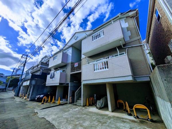 横浜市神奈川区斎藤分町のアパート