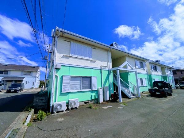 横浜市神奈川区三枚町のアパート