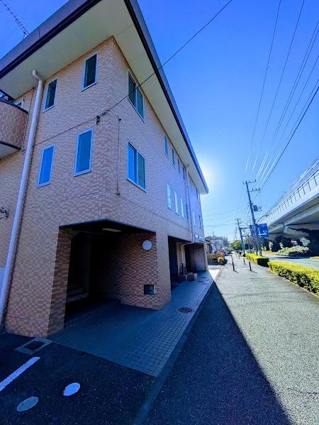 横浜市神奈川区三枚町のマンション