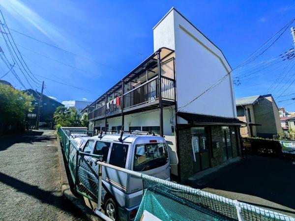 横浜市神奈川区三ツ沢南町のアパート