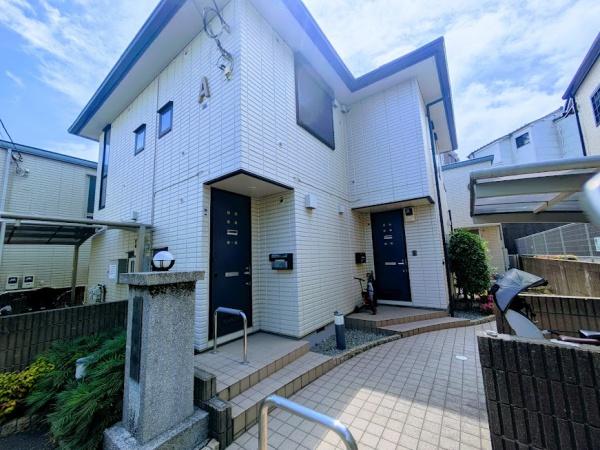 横浜市神奈川区斎藤分町のテラスハウス