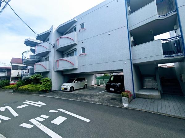 横浜市神奈川区片倉４丁目のマンション