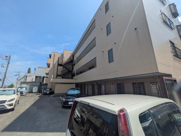 横浜市神奈川区片倉１丁目のマンション