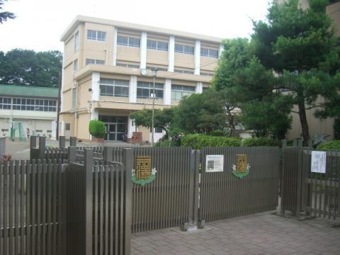 横浜市保土ケ谷区峰沢町のアパート(横浜市立三ツ沢小学校)