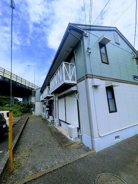 横浜市保土ケ谷区峰沢町のアパート