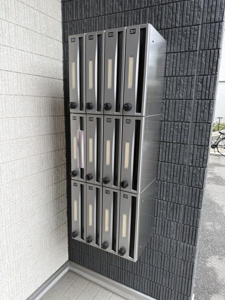 門真市月出町のマンション(エントランス)