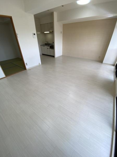 寝屋川市中神田町のマンション