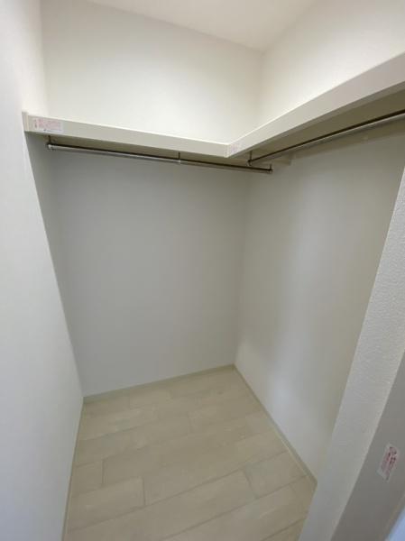門真市上島町のアパート(収納)