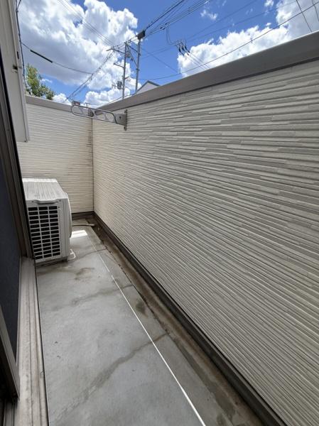 守口市松下町のアパート(バルコニー)