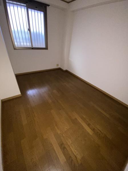 寝屋川市秦町のマンション(洋室)