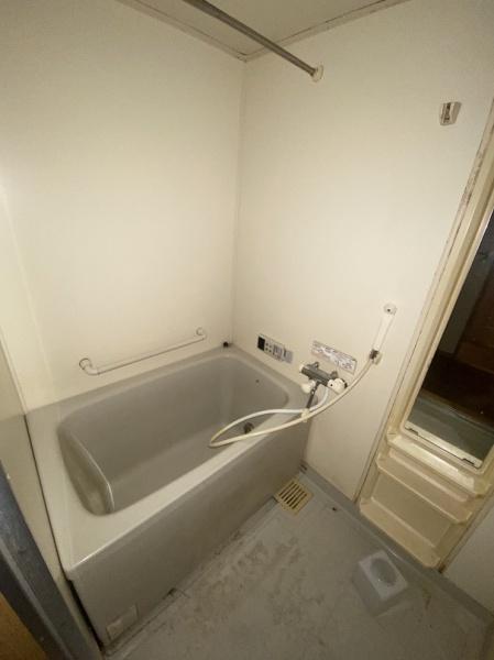 寝屋川市秦町のマンション(バス)