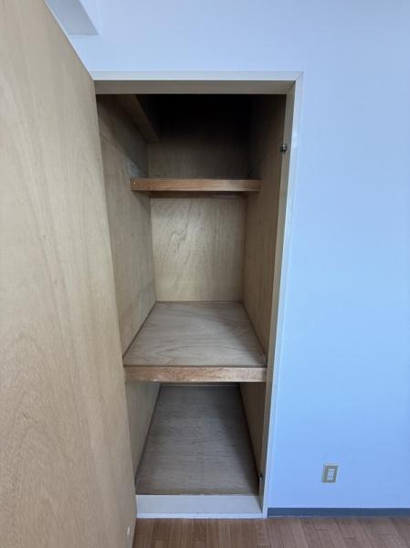 寝屋川市本町のマンション