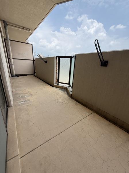 寝屋川市上神田２丁目のマンション