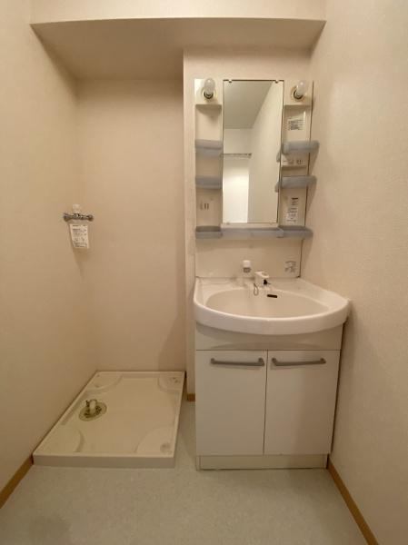 門真市月出町のアパート