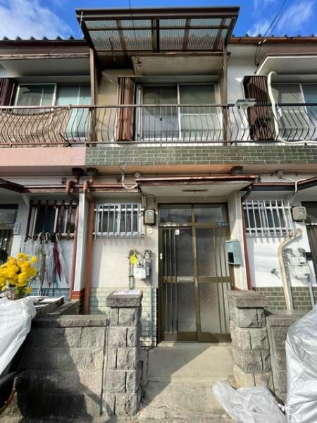寝屋川市木田元宮２丁目のテラスハウス