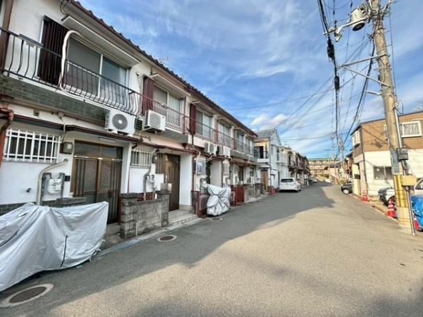寝屋川市木田元宮２丁目のテラスハウス