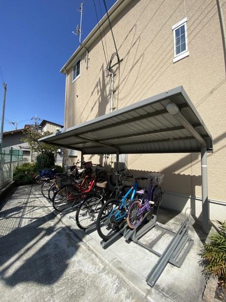 門真市北巣本町のアパート