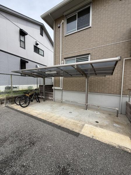 四條畷市中野本町のアパート