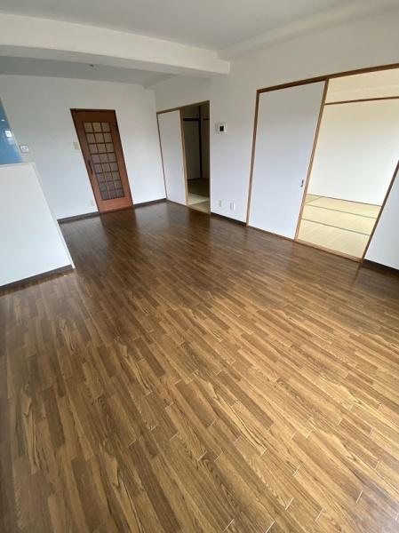 寝屋川市東神田町のマンション
