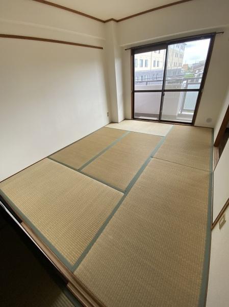 寝屋川市東神田町のマンション