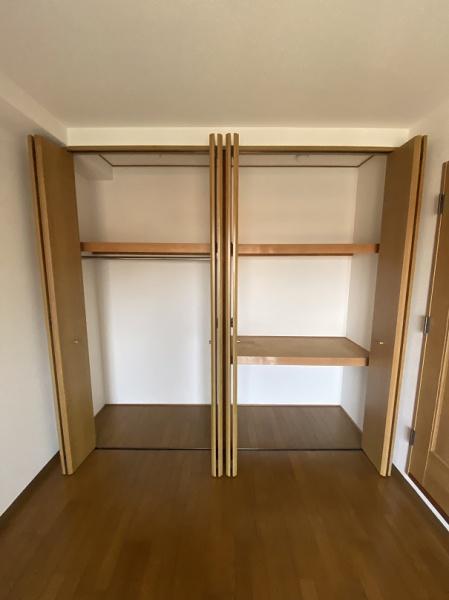 寝屋川市秦町のマンション