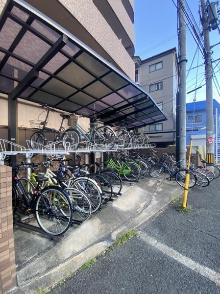 寝屋川市秦町のマンション