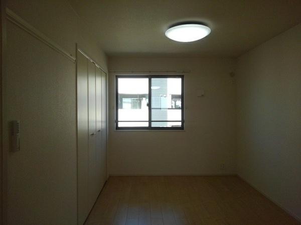 寝屋川市上神田１丁目のアパート