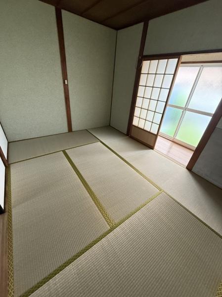 寝屋川市萱島東２丁目のテラスハウス