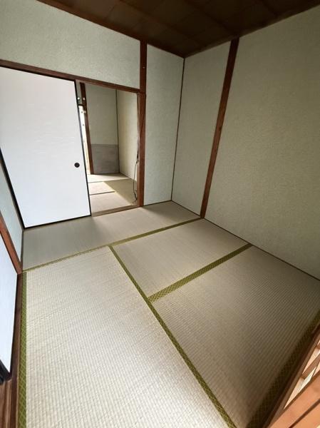 寝屋川市萱島東２丁目のテラスハウス