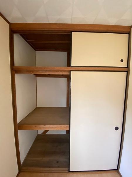 寝屋川市萱島東１丁目のテラスハウス