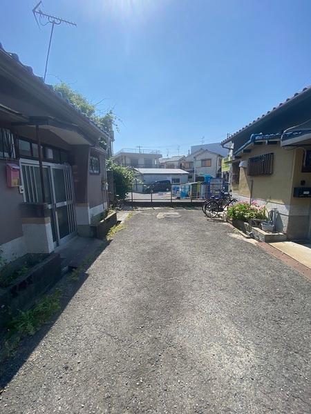 寝屋川市萱島東１丁目のテラスハウス
